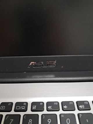 Portátil Asus F556U Negro/Gris
Despiece 
