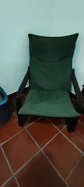 Sillón verde tela y madera