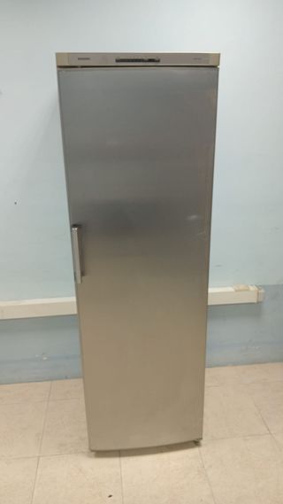 Nevera Siemens con garantía 

