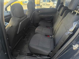 Peugeot 5008 2010