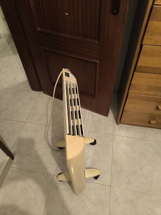 Aquecedor elétrico bege