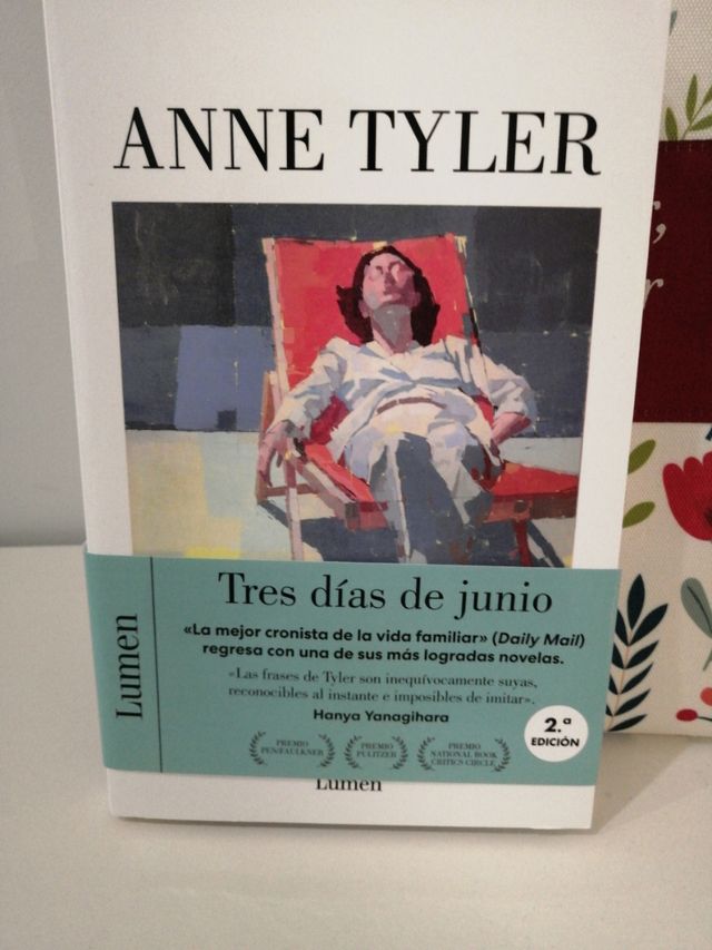 Tres días de junio / Three Days in June (Spanis...