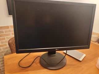 Monitor LG 23 Full HD con base