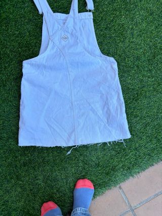 Peto vaquero Pull and Bear blanco