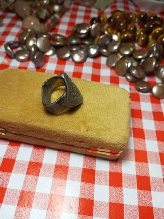 Anillo antiguo hecho a mano