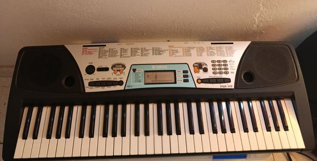 PianoElectrónico Yamaha PSR-170 + funda 