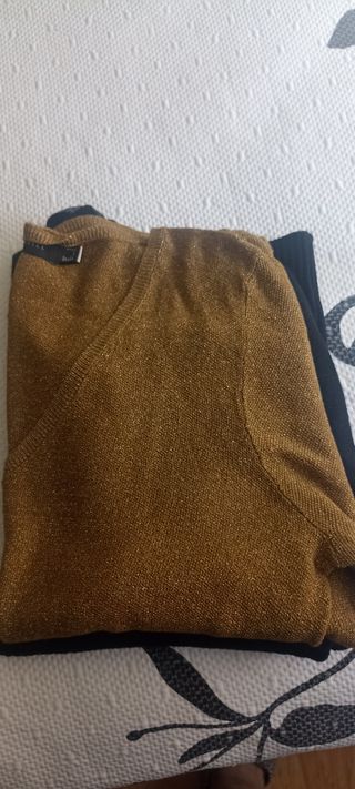 Jersey dorado y negro
