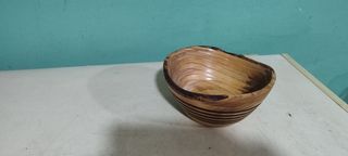 Cuenco rústico de madera de fresno 