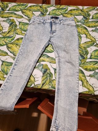 Vaqueros skinny azul claro