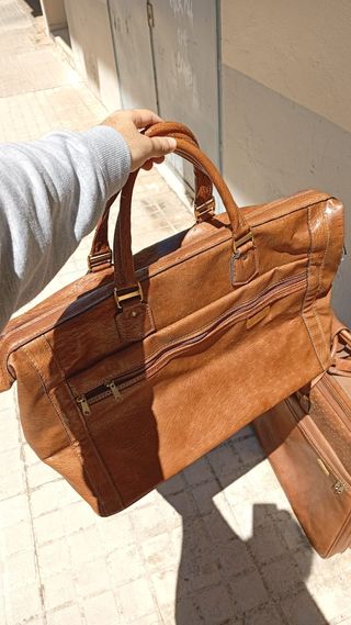 Maleta de cuero autentico marron