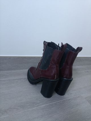 Botines de tacón burdeos