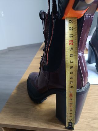 Botines de tacón burdeos