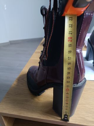 Botines de tacón burdeos
