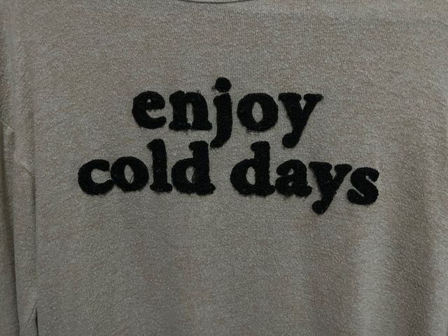 Camiseta beige enjoy cold days