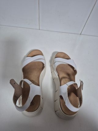 Sandalias de piel con plataforma