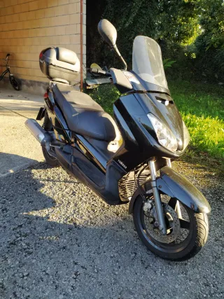 Yamaha Xmax 125 Scooter