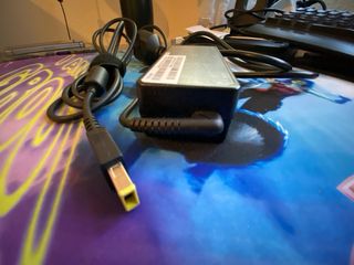 Cargador Portátil USB Lenovo ThinkPad