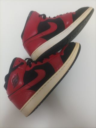 Zapatillas Nike Air Jordan Rojas y Negras