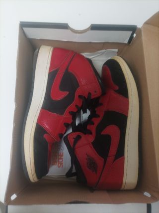Zapatillas Nike Air Jordan Rojas y Negras