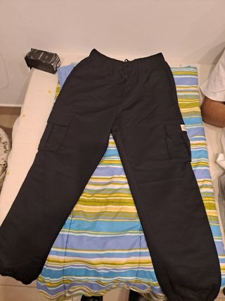 Pantalones cargo negros Shein ajustados