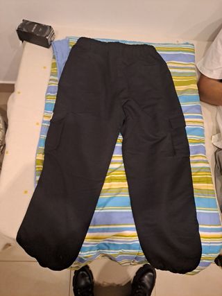 Pantalones cargo negros Shein ajustados