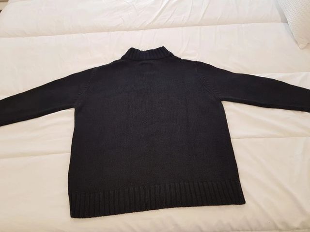 Jersey Negro Cárdigan con Botones