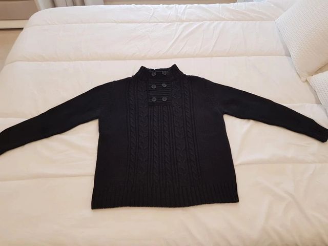 Jersey Negro Cárdigan con Botones