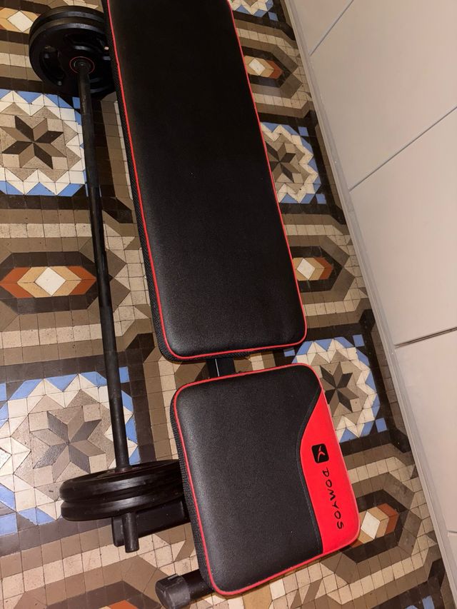 Banco musculación + barra y 20kg discos