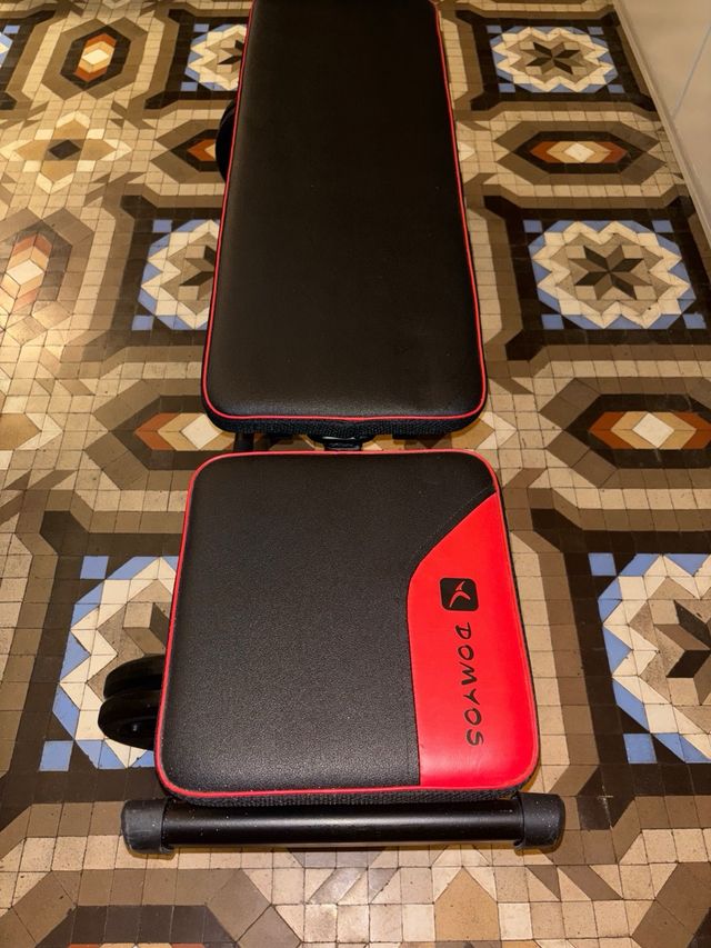 Banco musculación + barra y 20kg discos