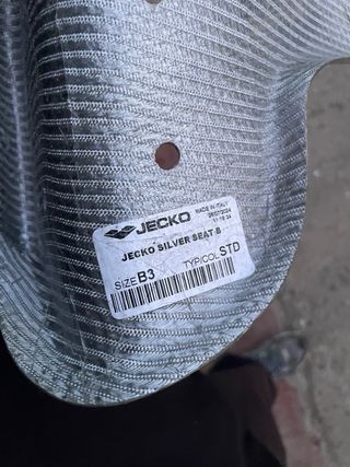 Asiento de Kart Jecko 
talla B3
algún desperfecto 