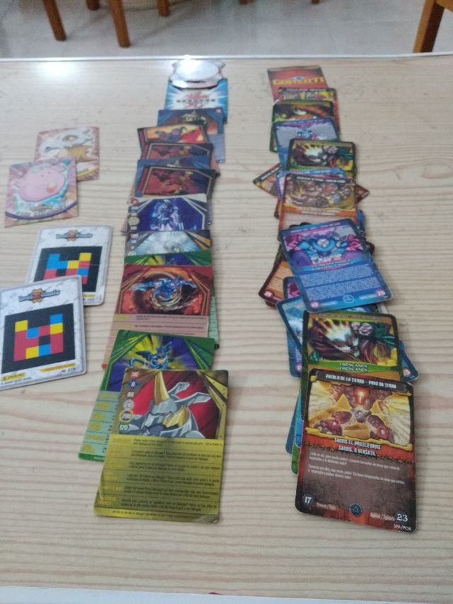Lote Cartas Bakugan y Gormiti