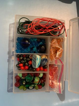 Pack de abalorios y cordones