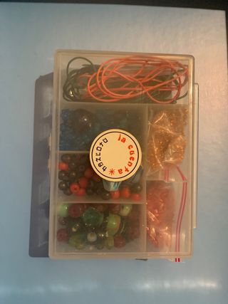 Pack de abalorios y cordones