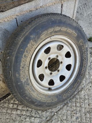 Rueda de repuesto todoterreno 
