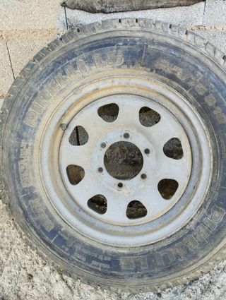 Rueda de repuesto todoterreno 