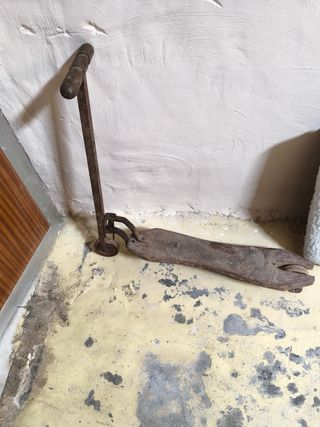 Patinete de madera antiguo