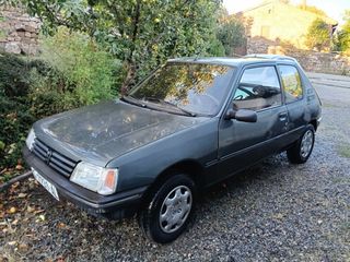 Peugeot 205 año 1992