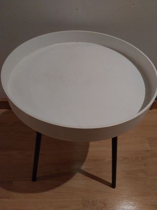 Mesa auxiliar redonda blanca