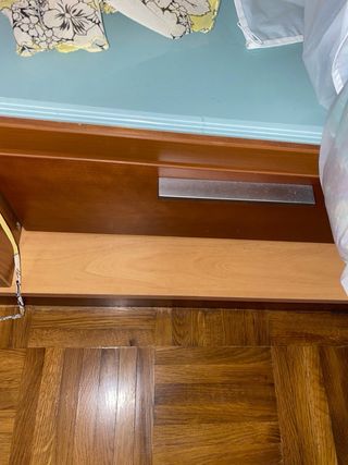 Dormitorio completo de madera de cerezo