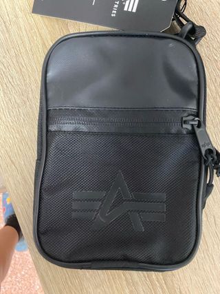 Bolso bandolera Alpha Industries negro unisex