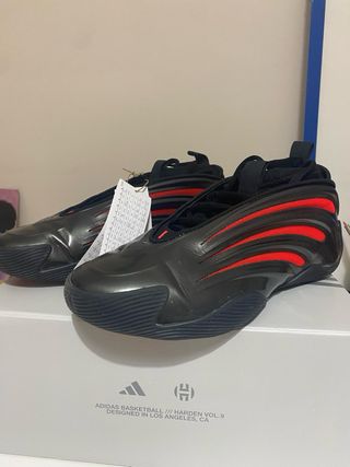 Zapatillas Adidas Harden Volume 9 rojos y negros