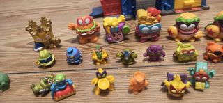 Superzings Pack de Figuras y Comisaría