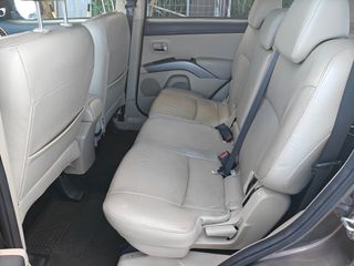 Mitsubishi Outlander 2012 Un propietario, 7 plazas