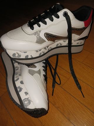 Zapatillas Manila Grace Blancas y Rojas