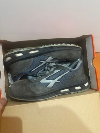 Zapatos de seguridad para trabajo U Power.