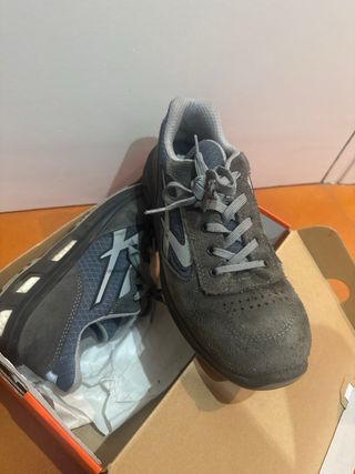 Zapatos de seguridad para trabajo U Power.