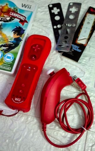 Consola Wii Mini Roja + Juego + extras