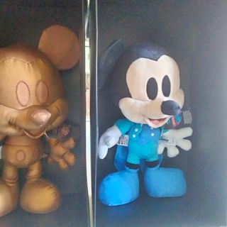Peluche Mickey Mouse da collezione
Dal n°1 al n°9
