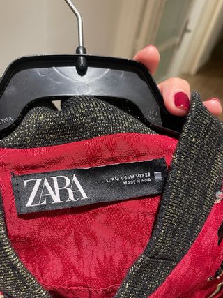 Bomber Zara Roja Lentejuelas