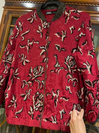 Bomber Zara Roja Lentejuelas